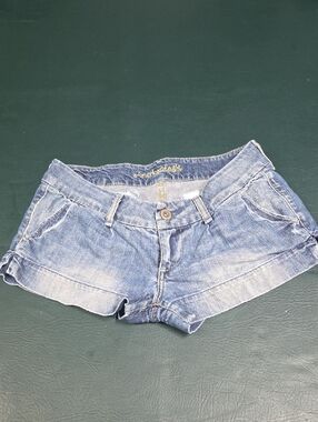 **American Eagle Outfitters Faded Blue Denim Short Shorts**
